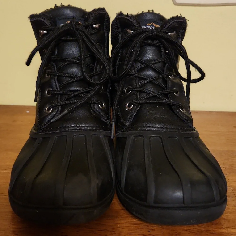 Men's Adventuridge Black Lace-Up Winter Boots Size 9